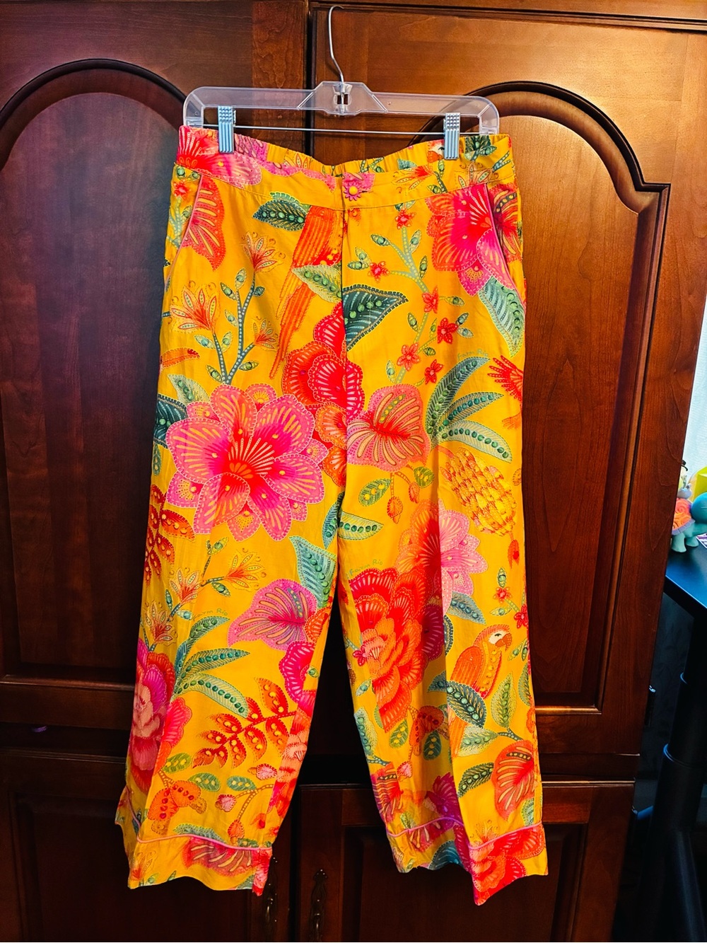 Farm Rio Women’s Bright Yellow pink Floral Print Pants large